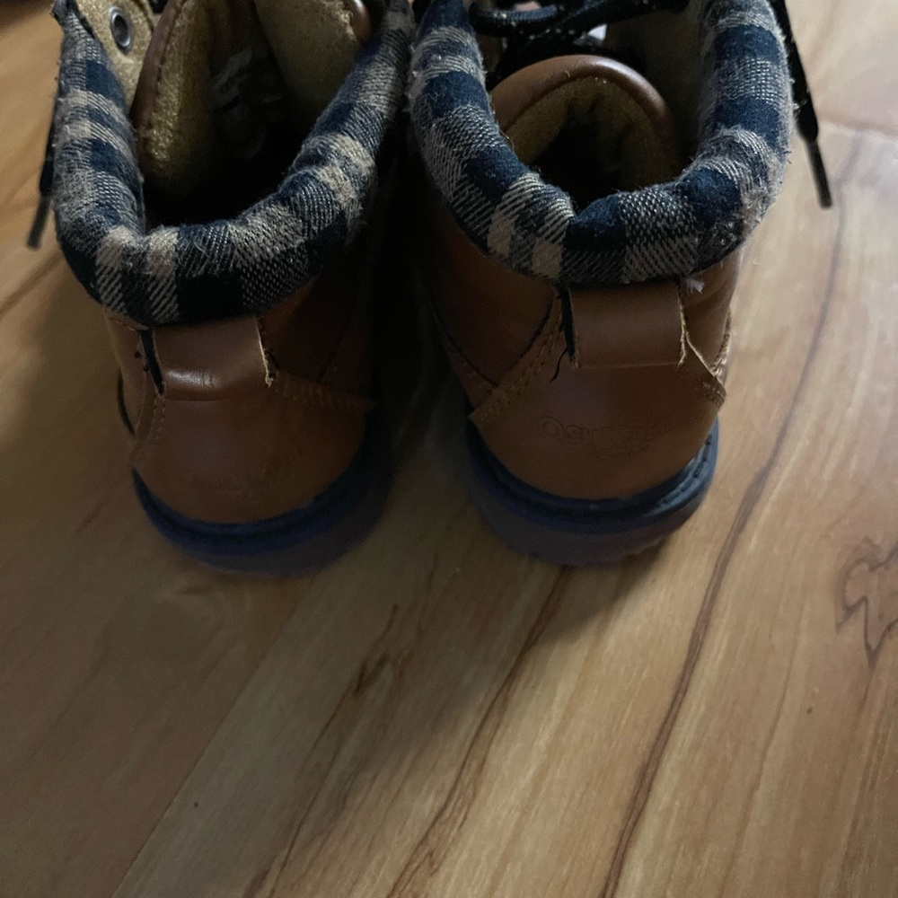 Boot - Picture 2 of 4